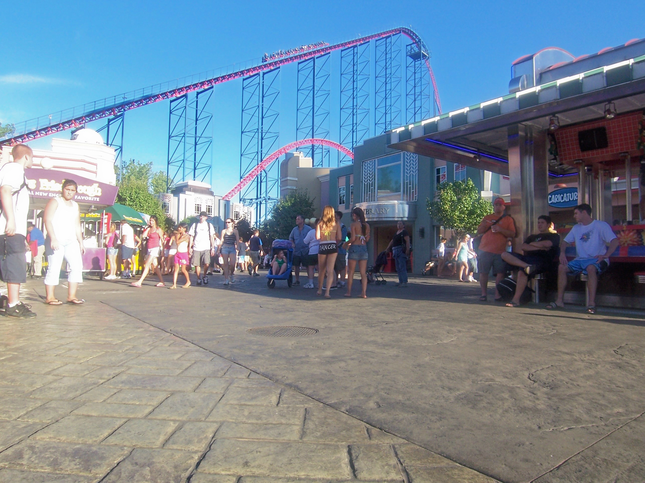 File:Superman - Ride Of Steel (Six Flags New England) 01.jpg ...