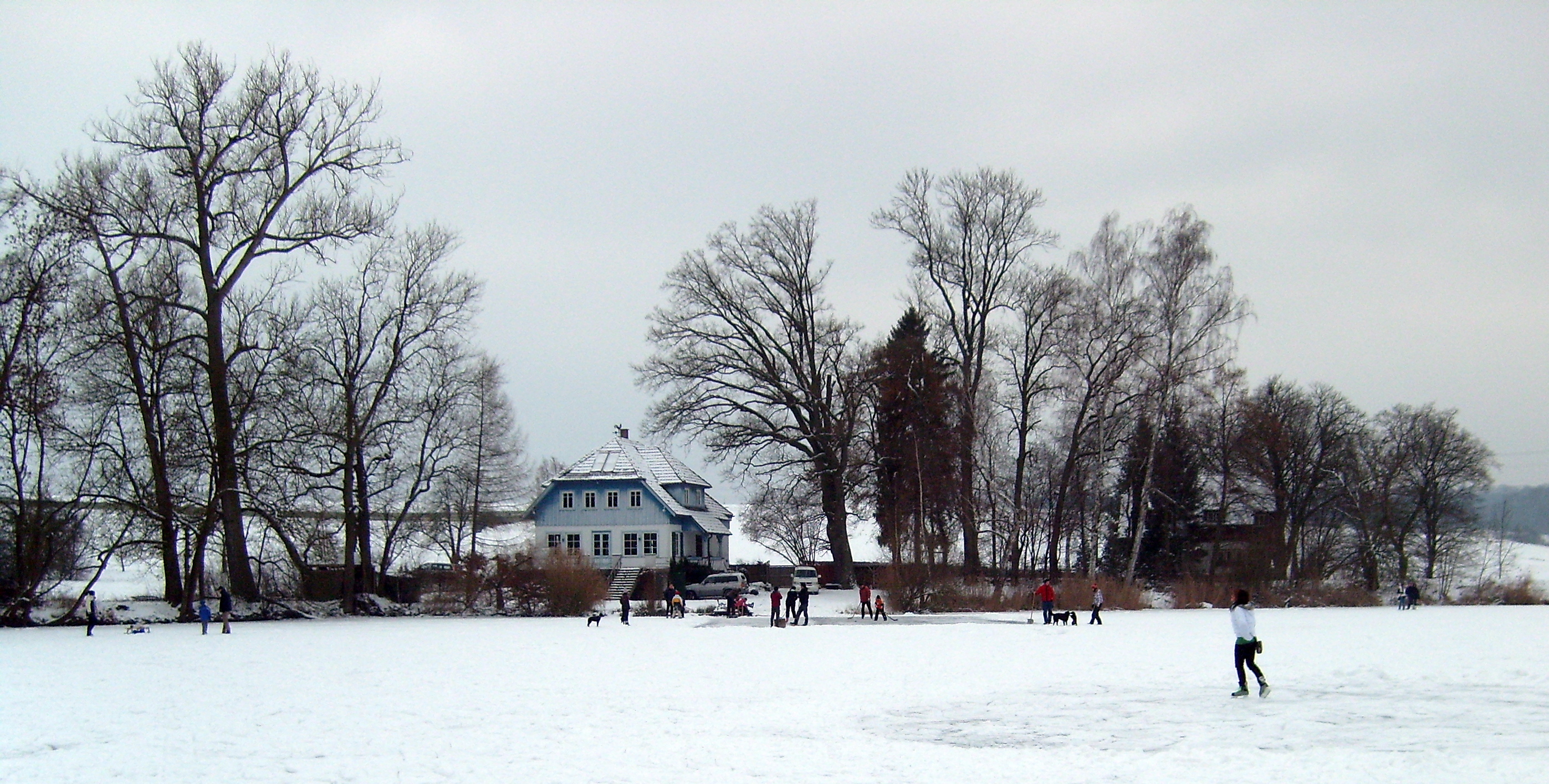 File:Aalkistensee THE LAKE HOUSE.jpg - Wikipedia, the free ...