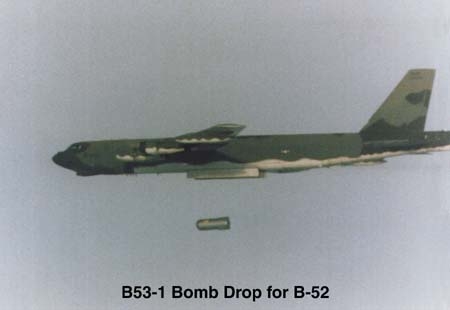 B53-1_nuclear_bomb_drop_from_B-52.jpg