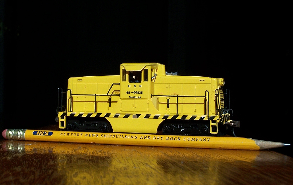 Description HO Scale Bachmann 44-tonner.JPG