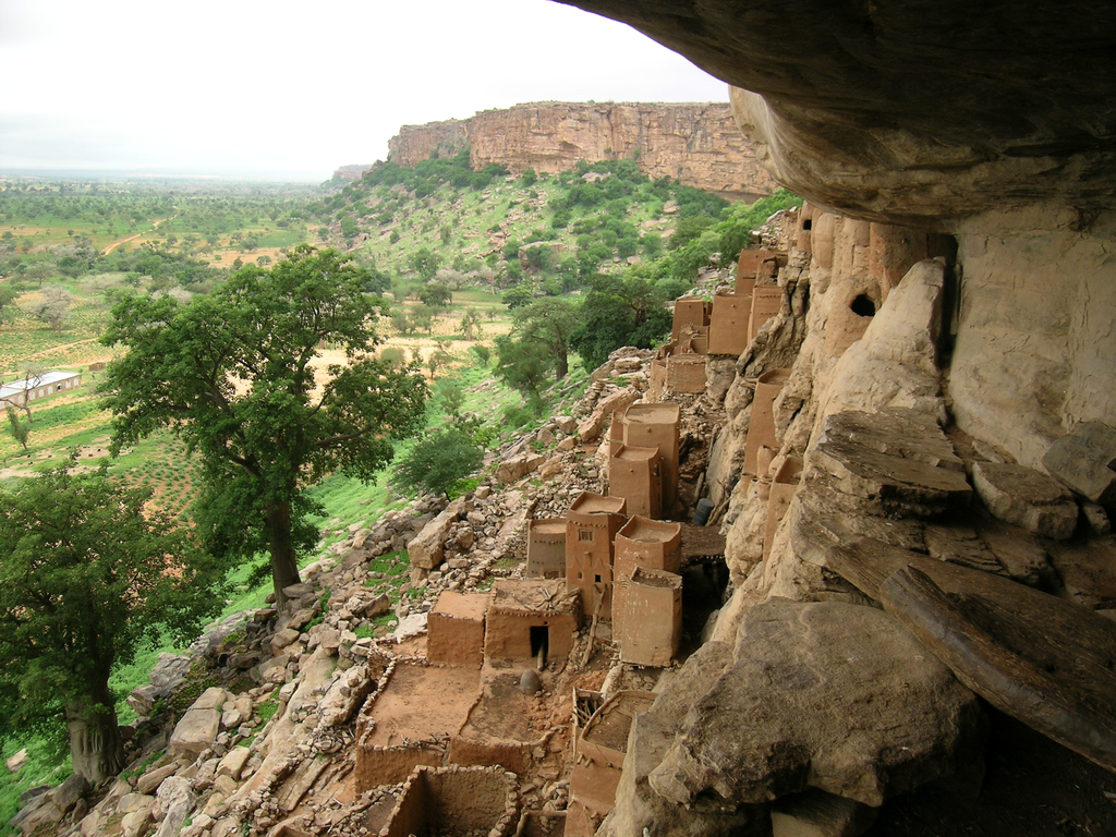 http://upload.wikimedia.org/wikipedia/commons/a/ae/Landscape_Dogon_Mali.png