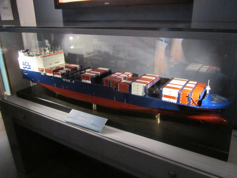 Model_of_Atlantic_Conveyor_%28II%29%2C_Museum_of_Liverpool.jpg