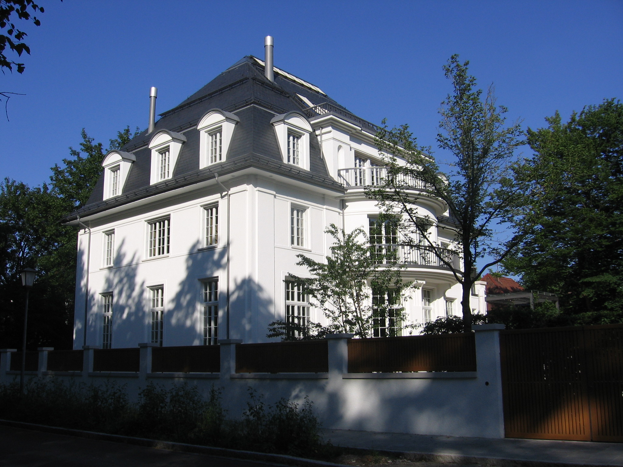 Reconstruction of the Thomas Mann mansion