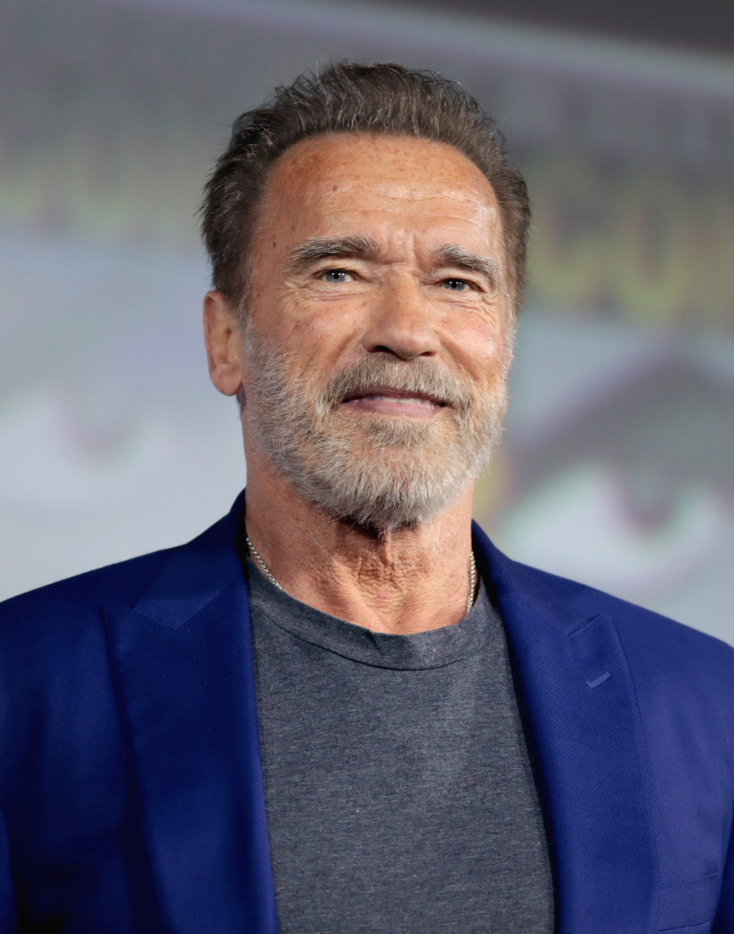 76-år gammel 188 cm høy Arnold Schwarzenegger i 2024