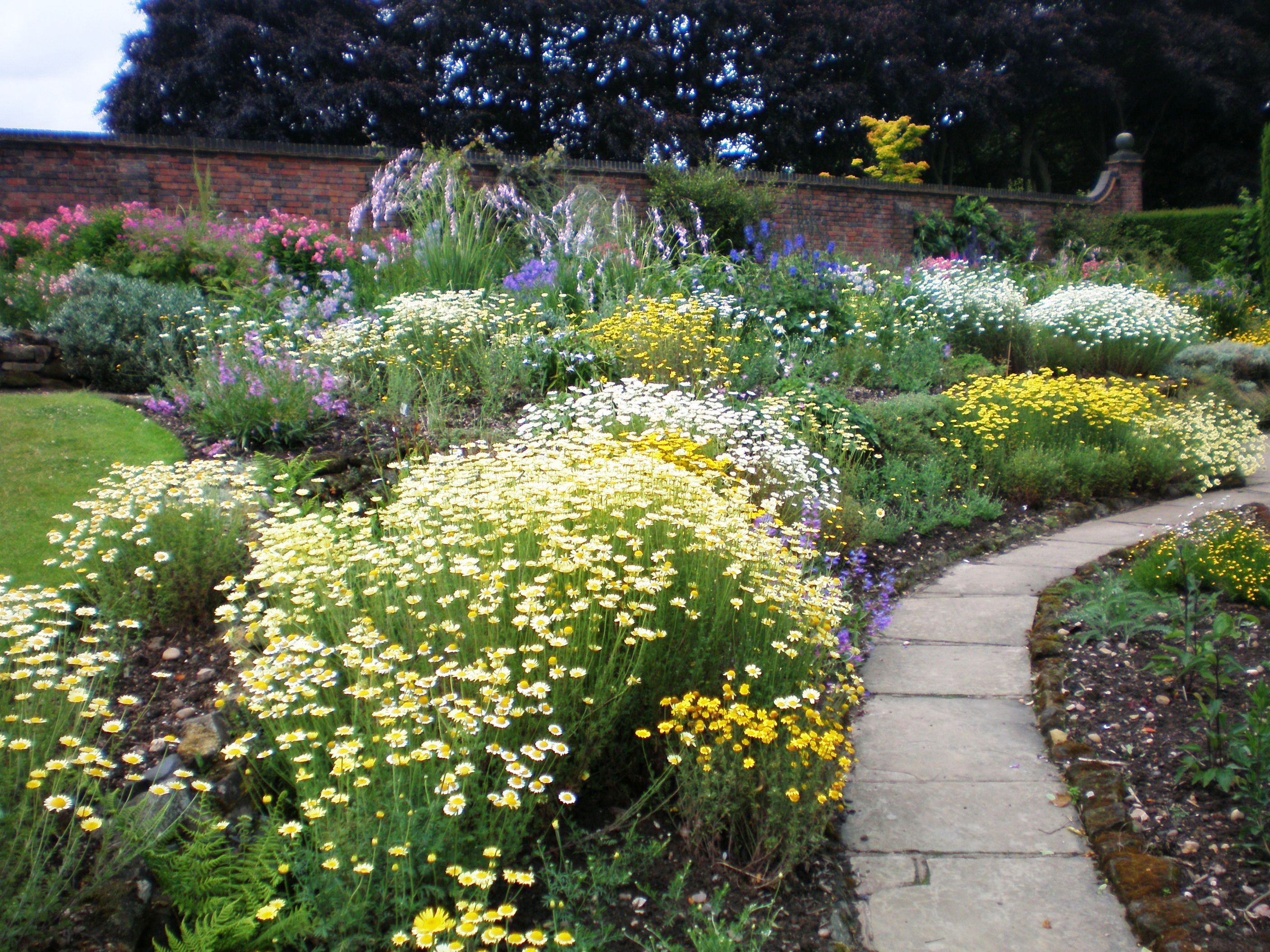 File:Winterbourne Botanic Garden.JPG  Wikimedia Commons