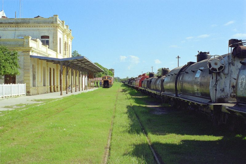 Archivo:Formosa, Argentina, estación de trenes.jpg