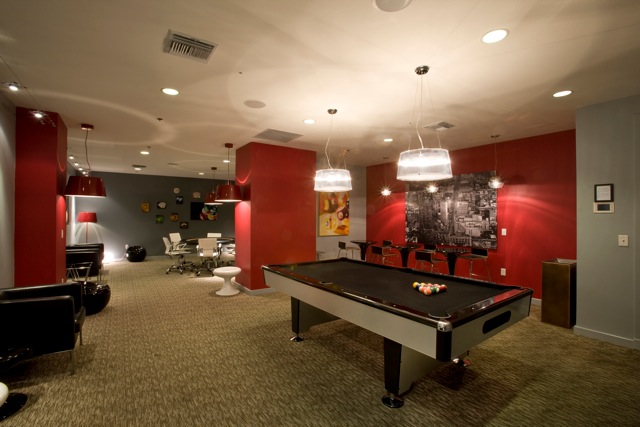 The Entertainment Room at Panorama Towers Photo 4