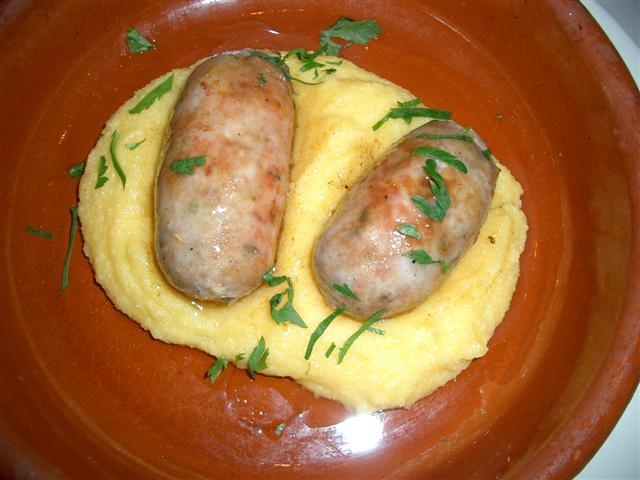 Polenta By [1] (Flickr) [CC-BY-SA-2.0 (http://creativecommons.org/licenses/by-sa/2.0)], via Wikimedia Commons