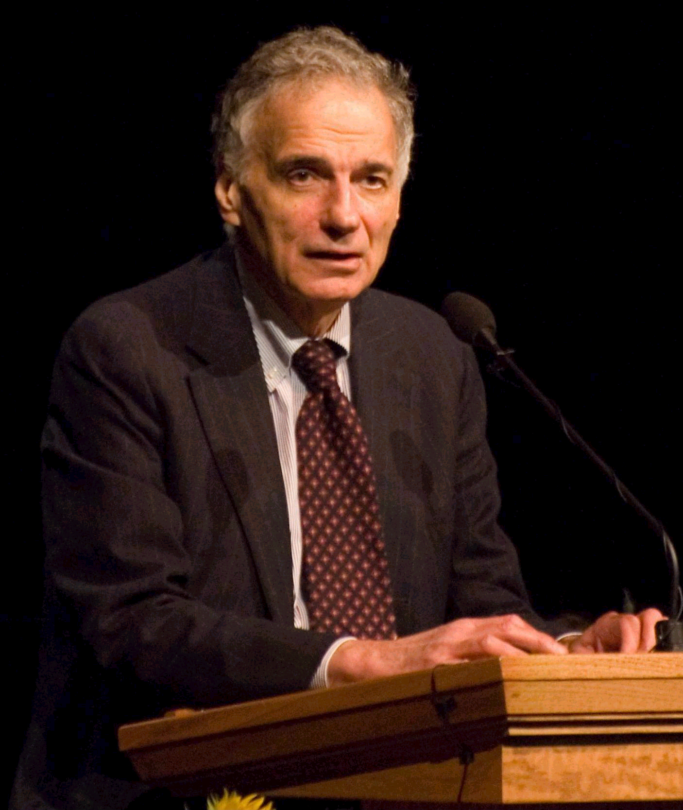 Ralph Nader, en la Wikipedia