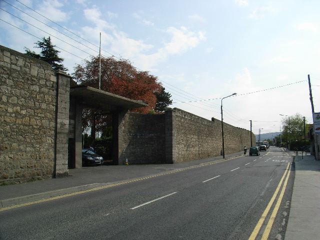 Central_Mental_Hospital,_Windy_Arbour_-_geograph.org.uk_-_418279.jpg