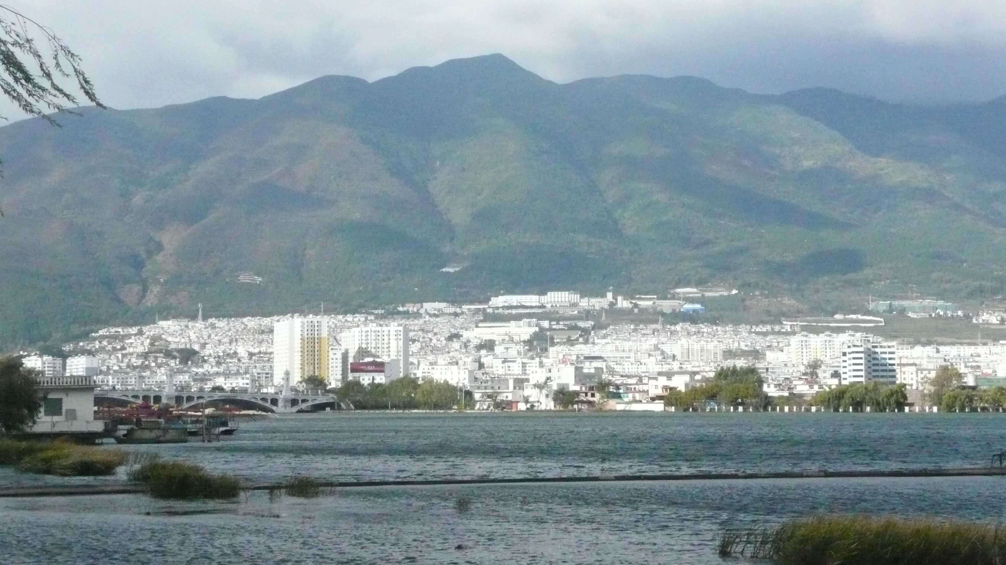 erhai lake