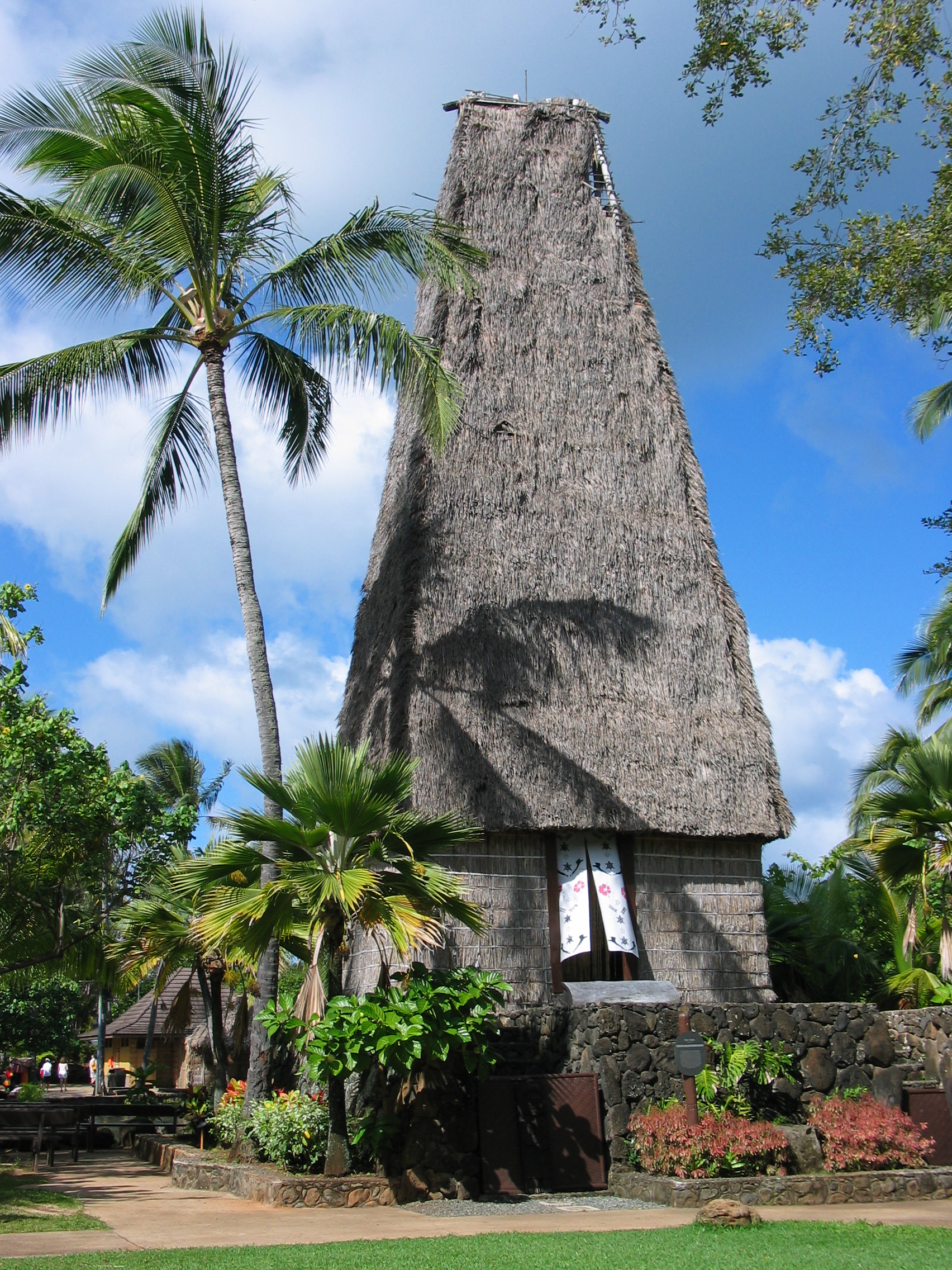 polynesian temples
