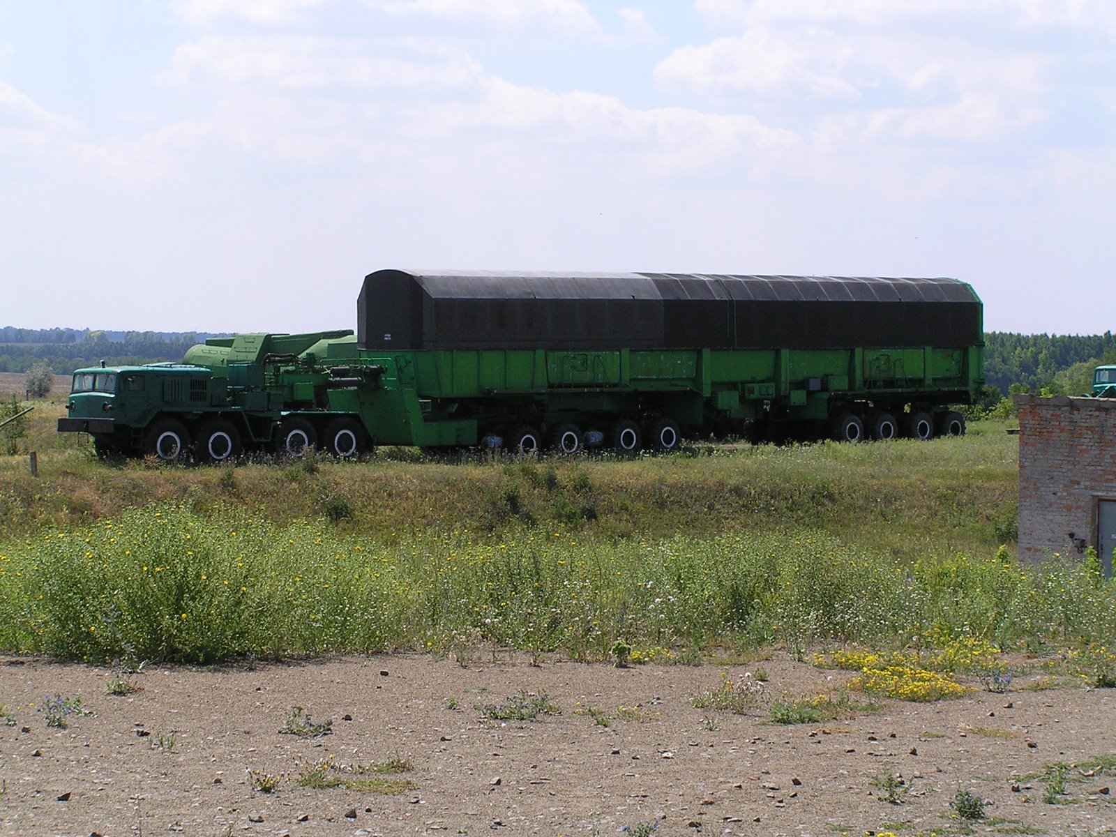 MAZ-537_missile_transporter.JPG