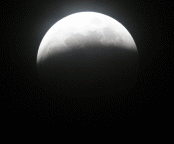http://upload.wikimedia.org/wikipedia/commons/b/b6/2007-03-03_-_Lunar_Eclipse_small-43img.gif