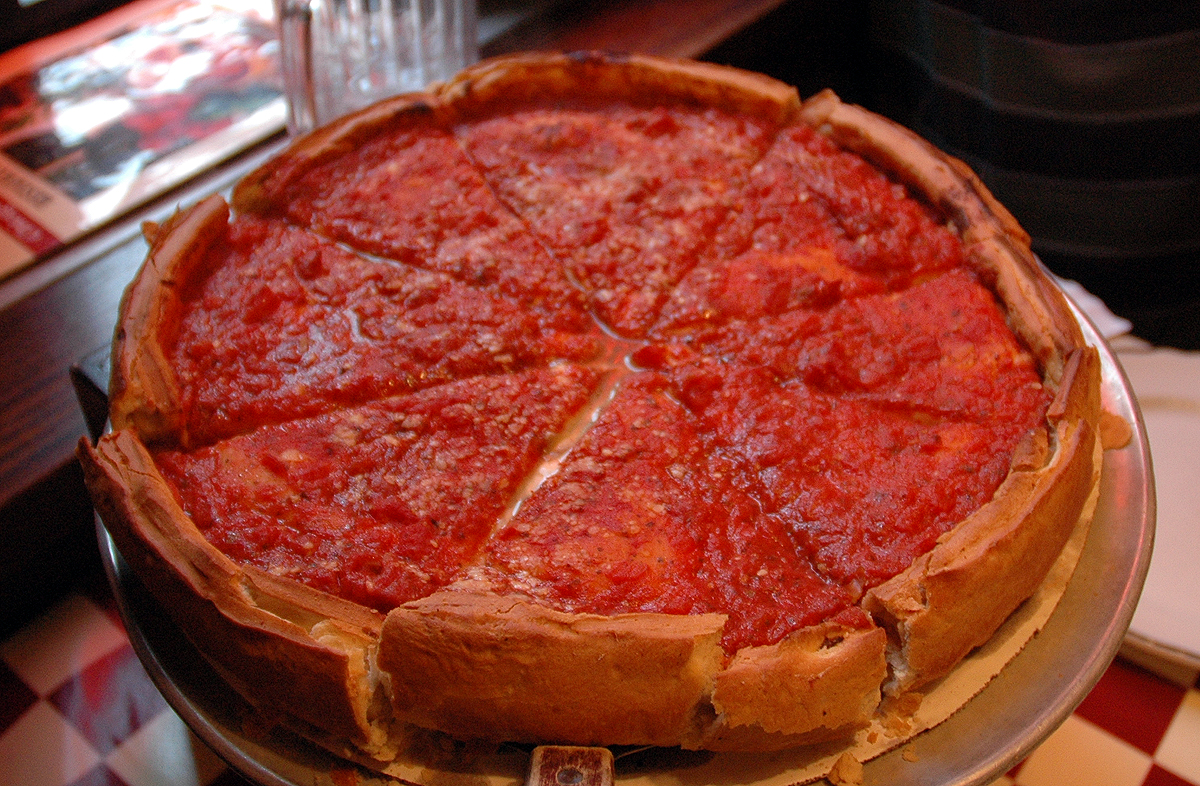 File:Chicago Style Pizza with Rich Tomato Topping.jpg - Wikimedia Commons