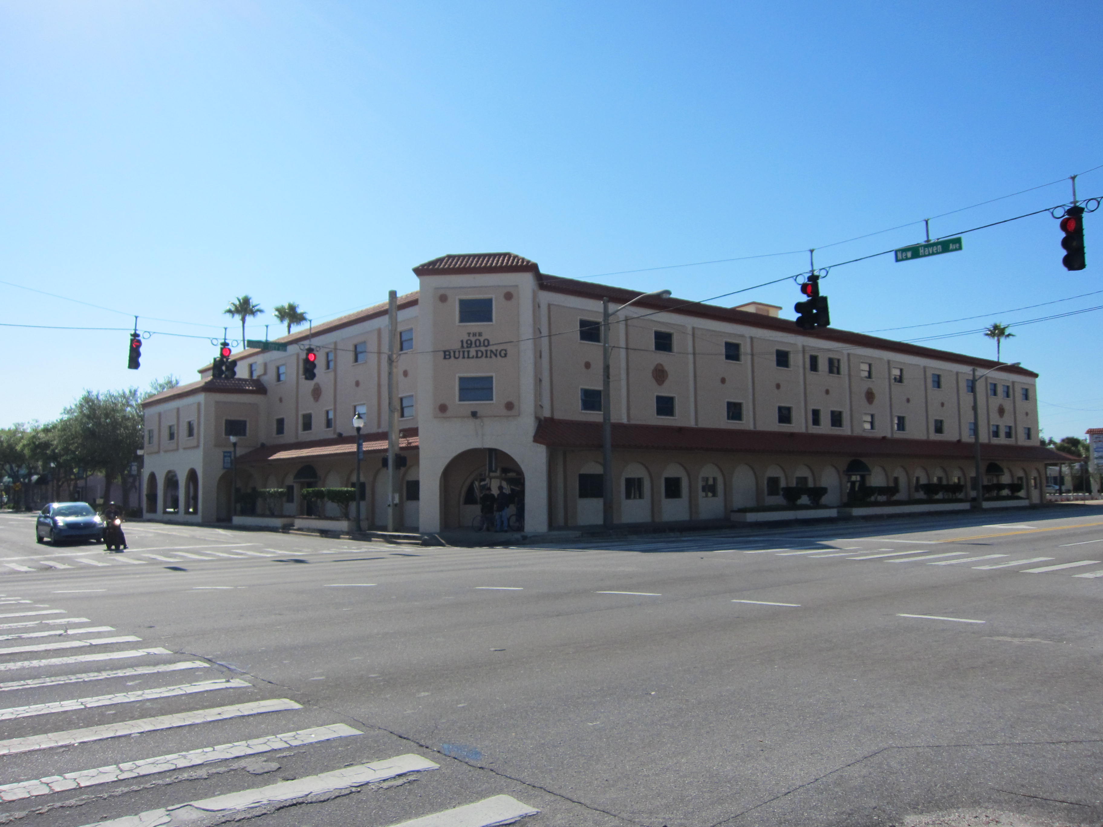 How late does Melbourne Square Mall in Melbourne, Florida stay open ...