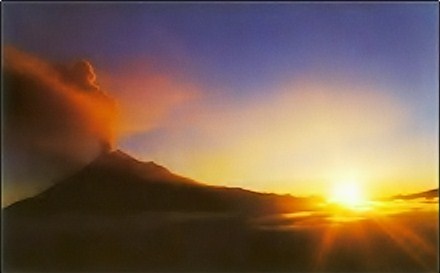 Archivo:Volcán Tungurahua.jpg