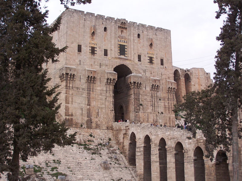 File:Aleppo castle2.jpg