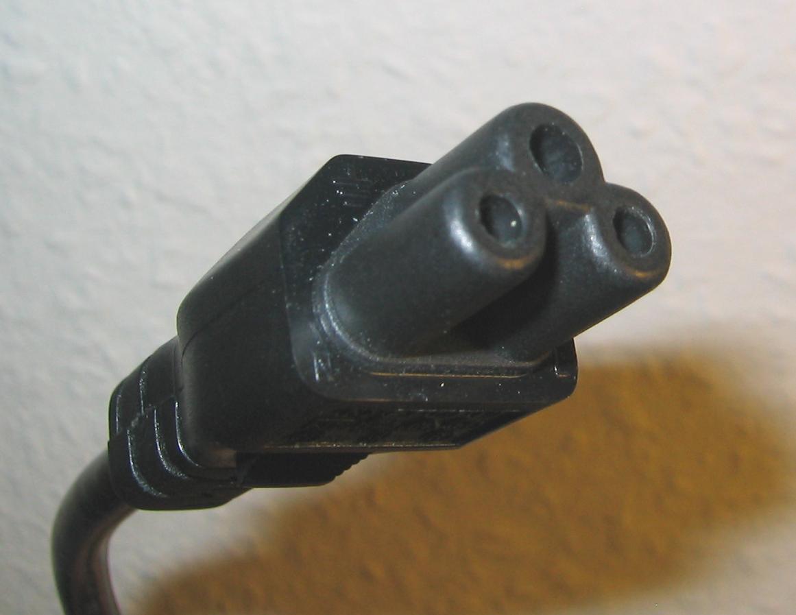 Plug_Kleeblattstecker_DIN_VDE_0625_Teil_1_Normblatt_C5.jpg