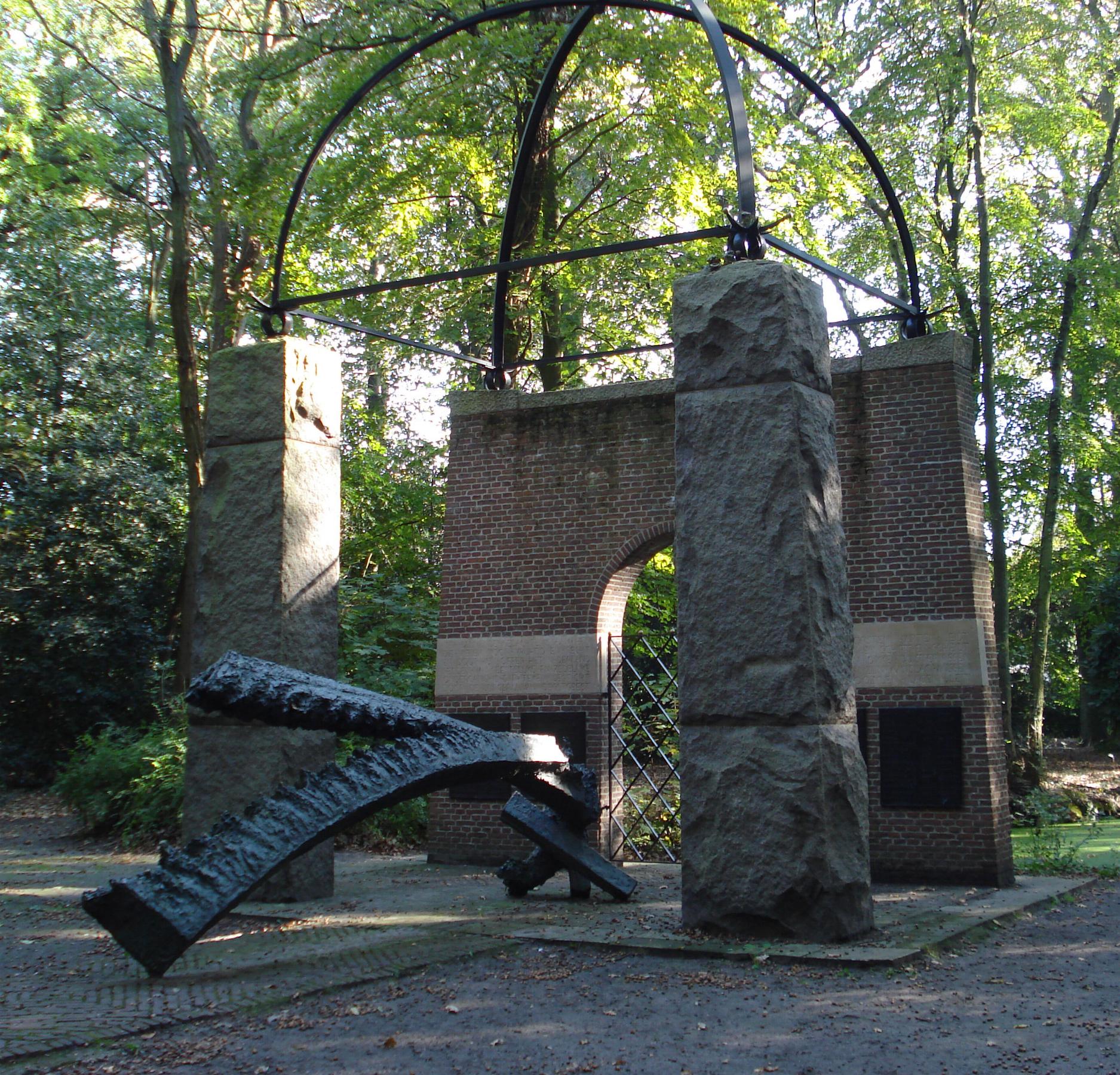 World War II resistance monument in Oegstgeest, by Herbert Nouwens
