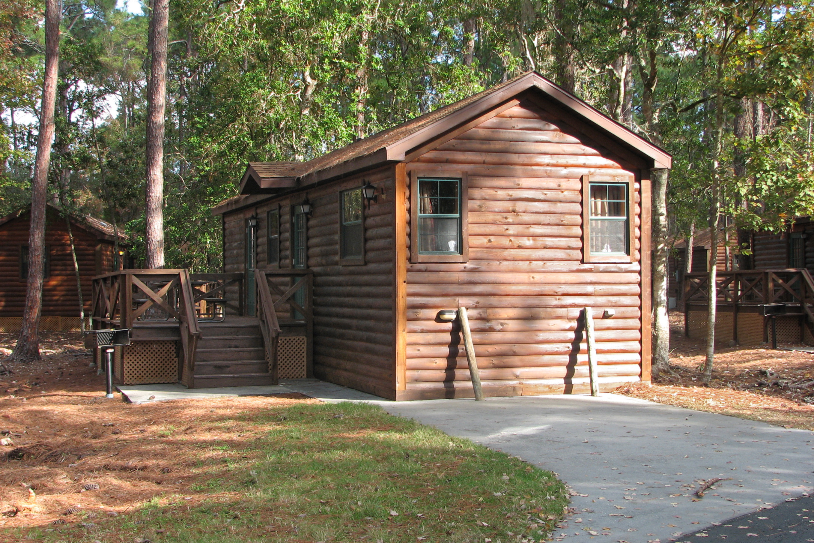 Fort_Wilderness_cabin.jpg