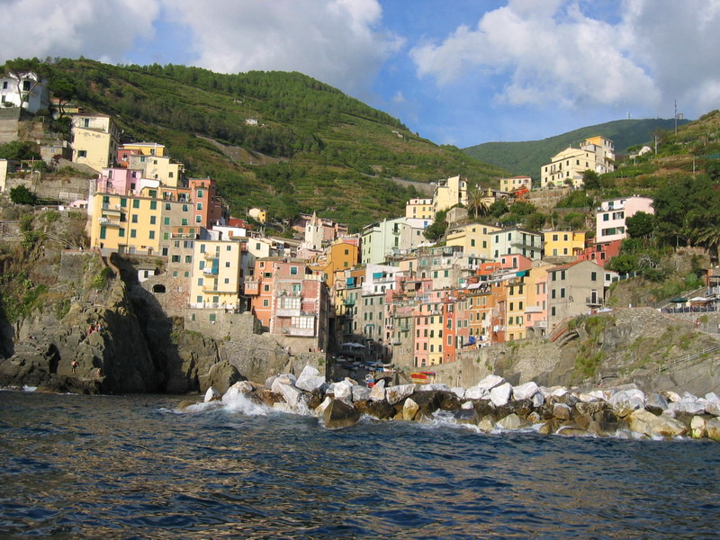 File:Cinque Terre.jpg