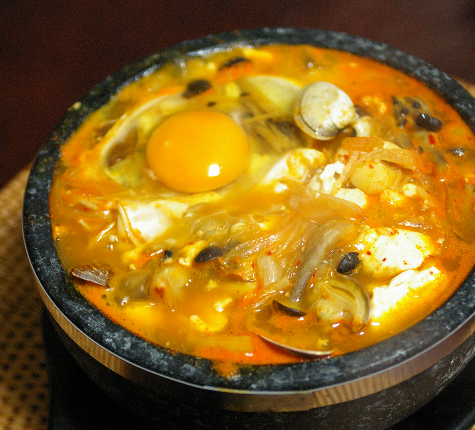 File:Korean.food-Sundubu.jjigae-01a.jpg