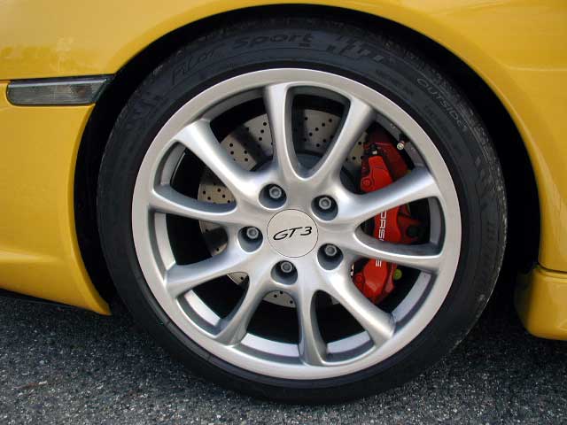 Porsche_911_GT3_996_(2003)_wheel.jpg