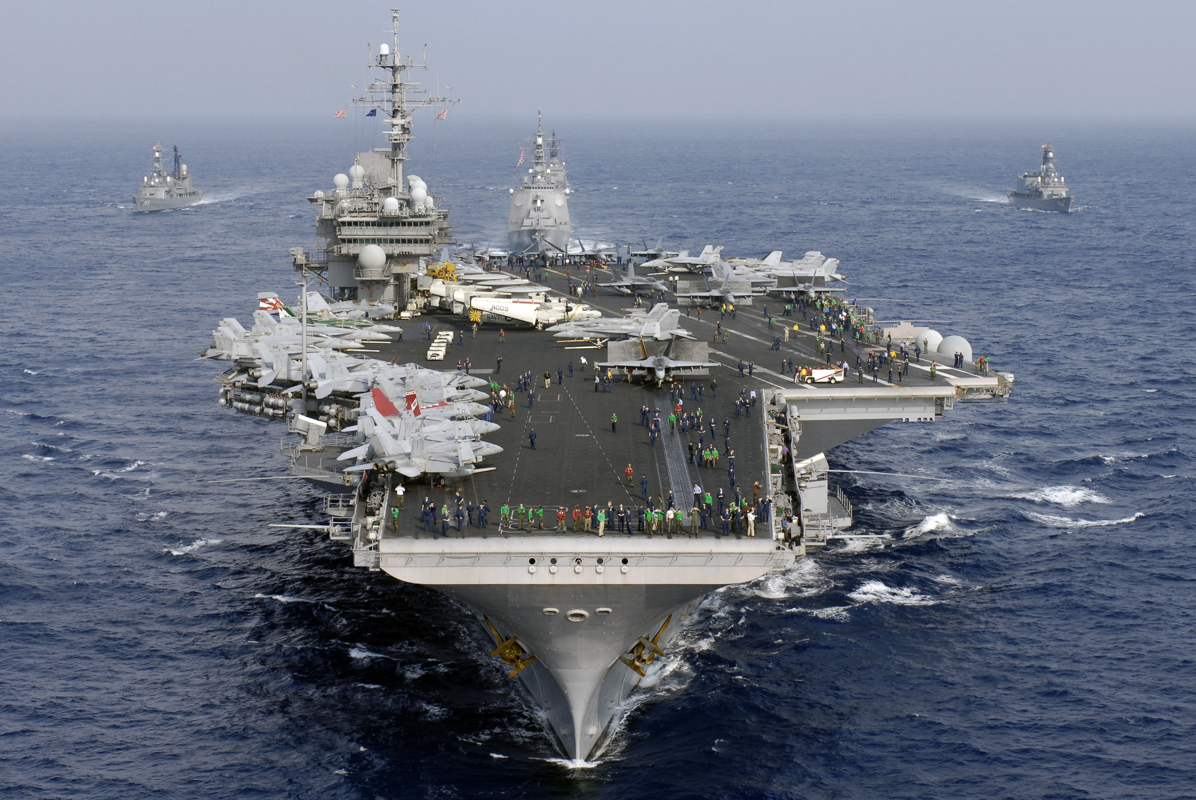 FileUS Navy 071116N7883G236 The aircraft carrier USS Kitty Hawk (CV