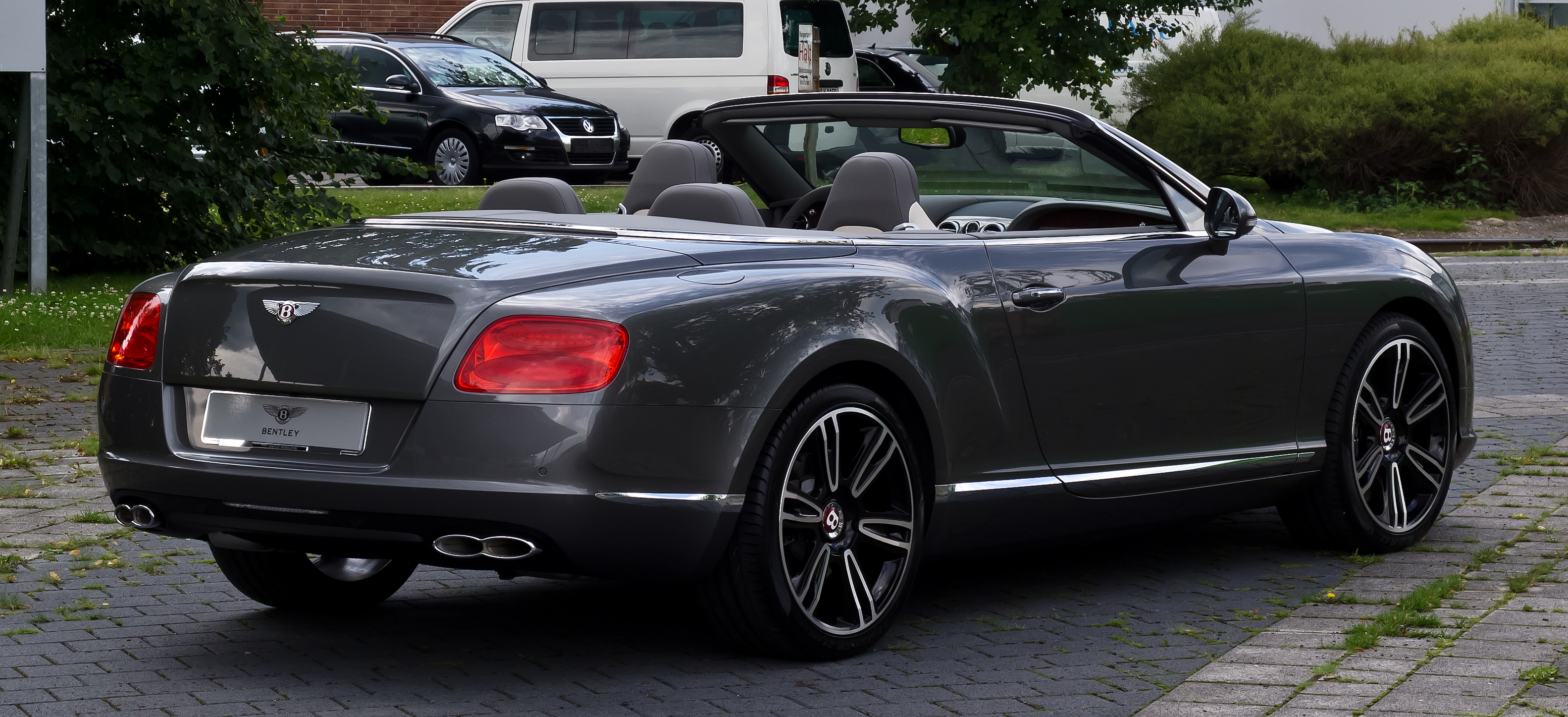 Bentley View V8