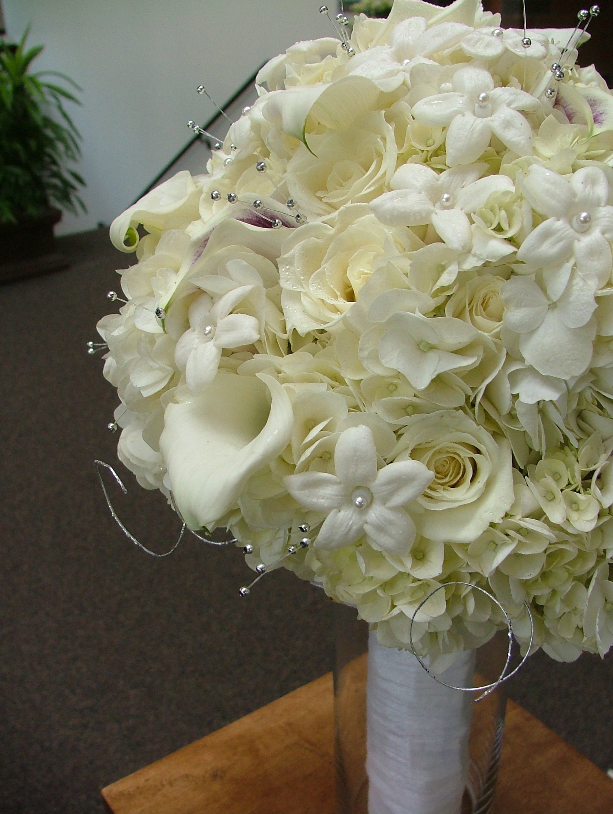 File:White assorted flowers bride bouquet.jpg