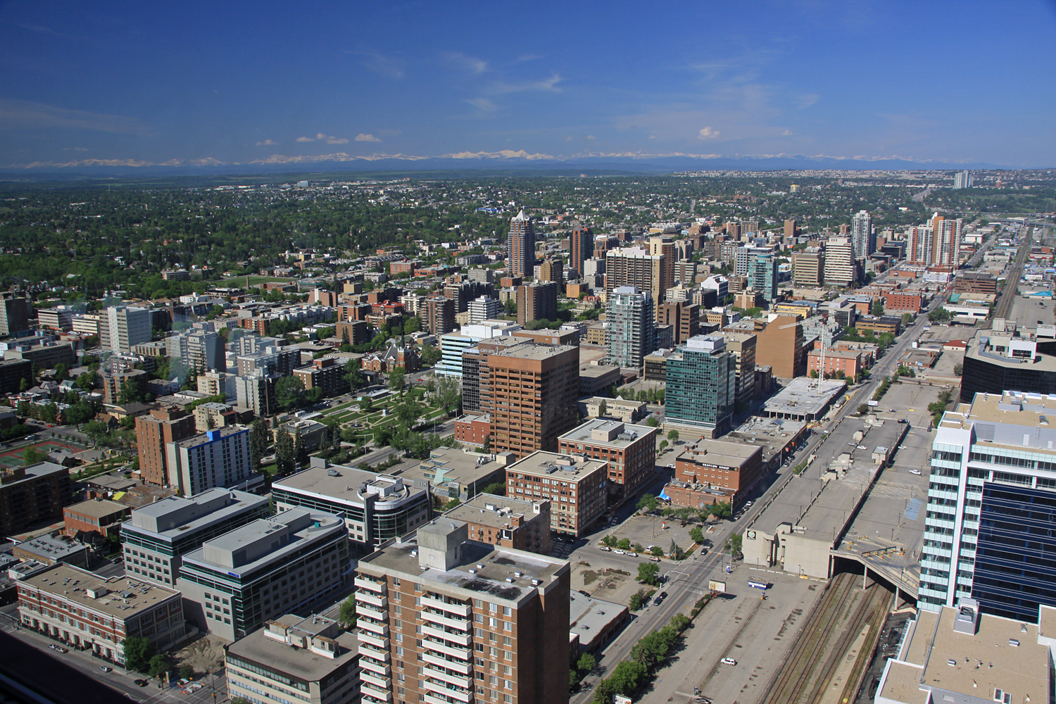 Calgary_Tower,_Calgary,_Alberta,_Canada_