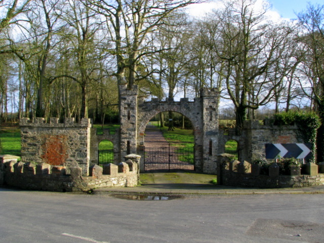 Carrowdore Castle