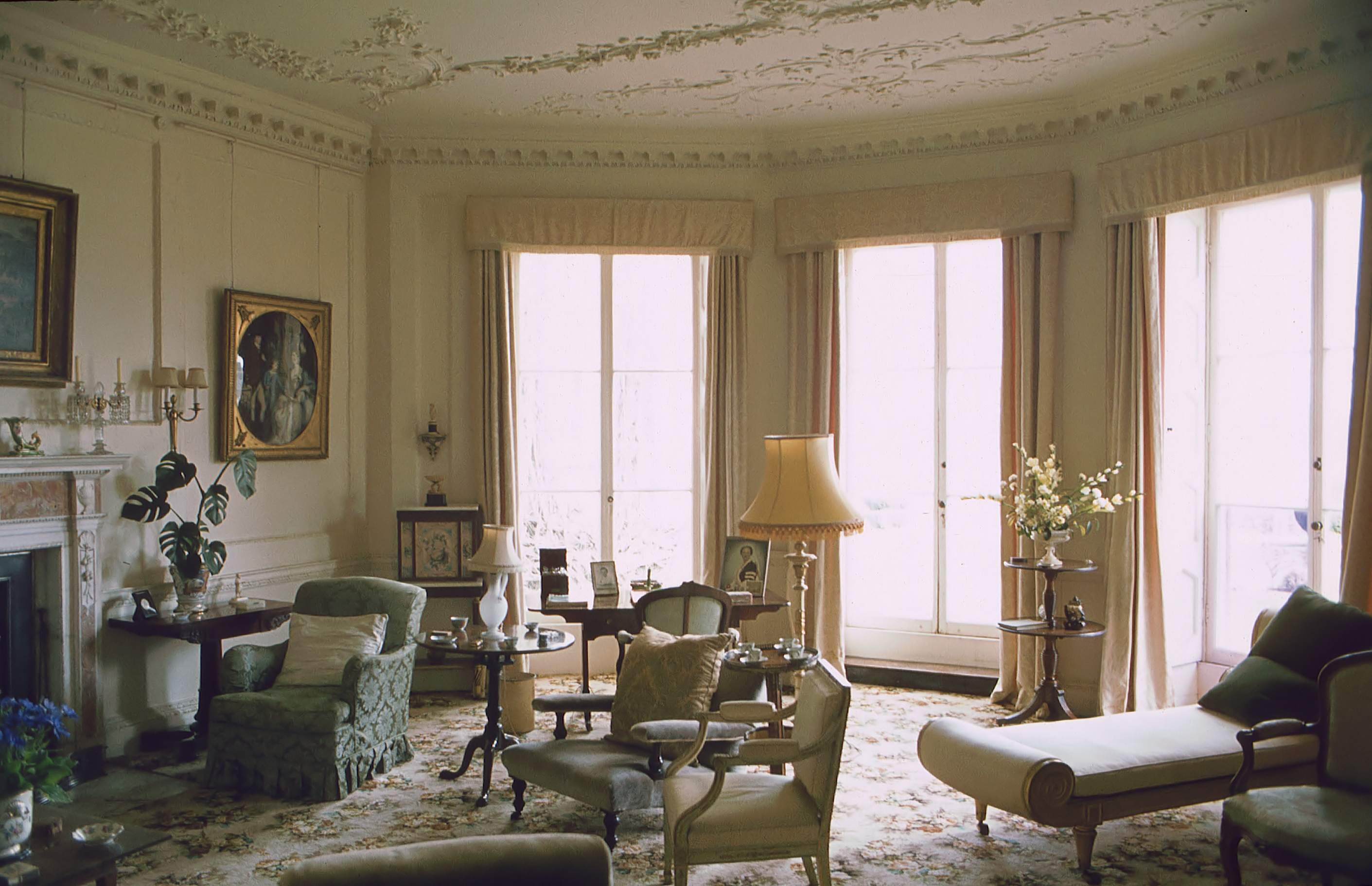 File:Powderham Castle Drawing Room.jpg