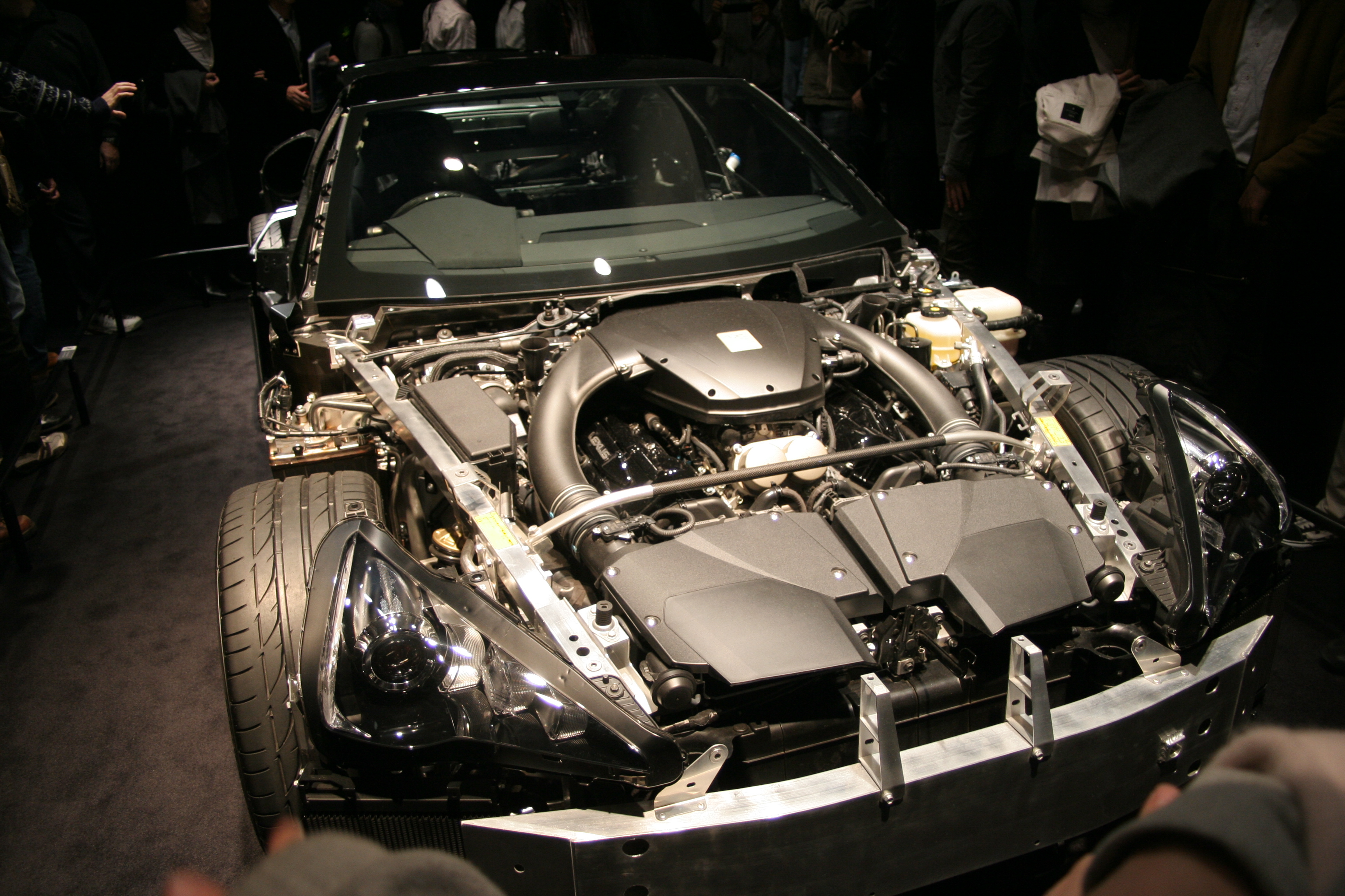 File:Lexus LFA engine bay, without bodywork.jpg - Wikimedia Commons