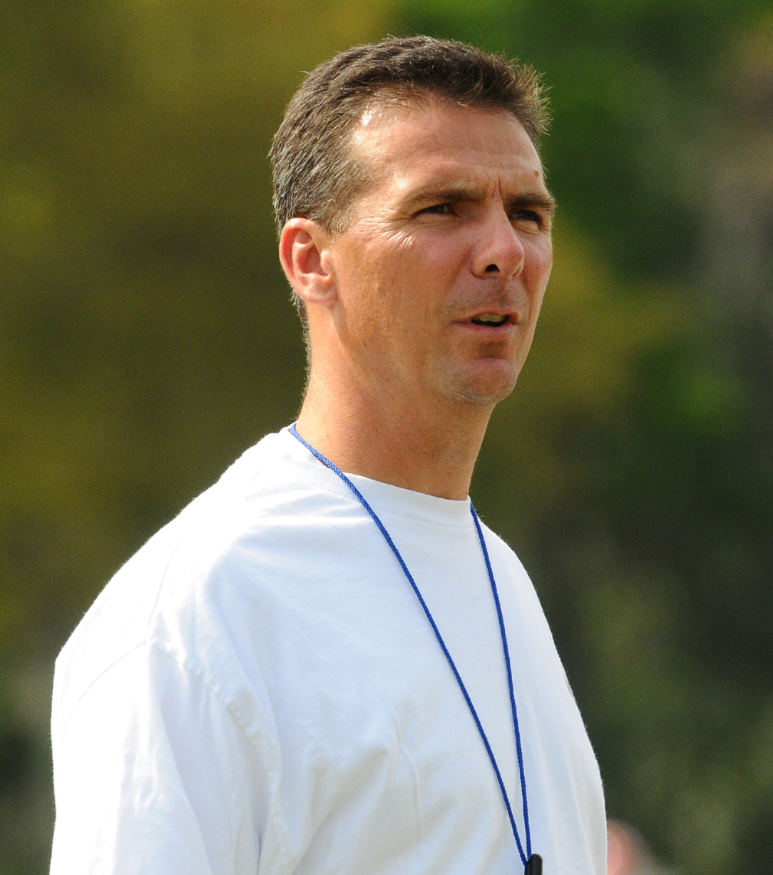 http://upload.wikimedia.org/wikipedia/commons/c/c2/Urban_Meyer_spring2008practice1.jpg