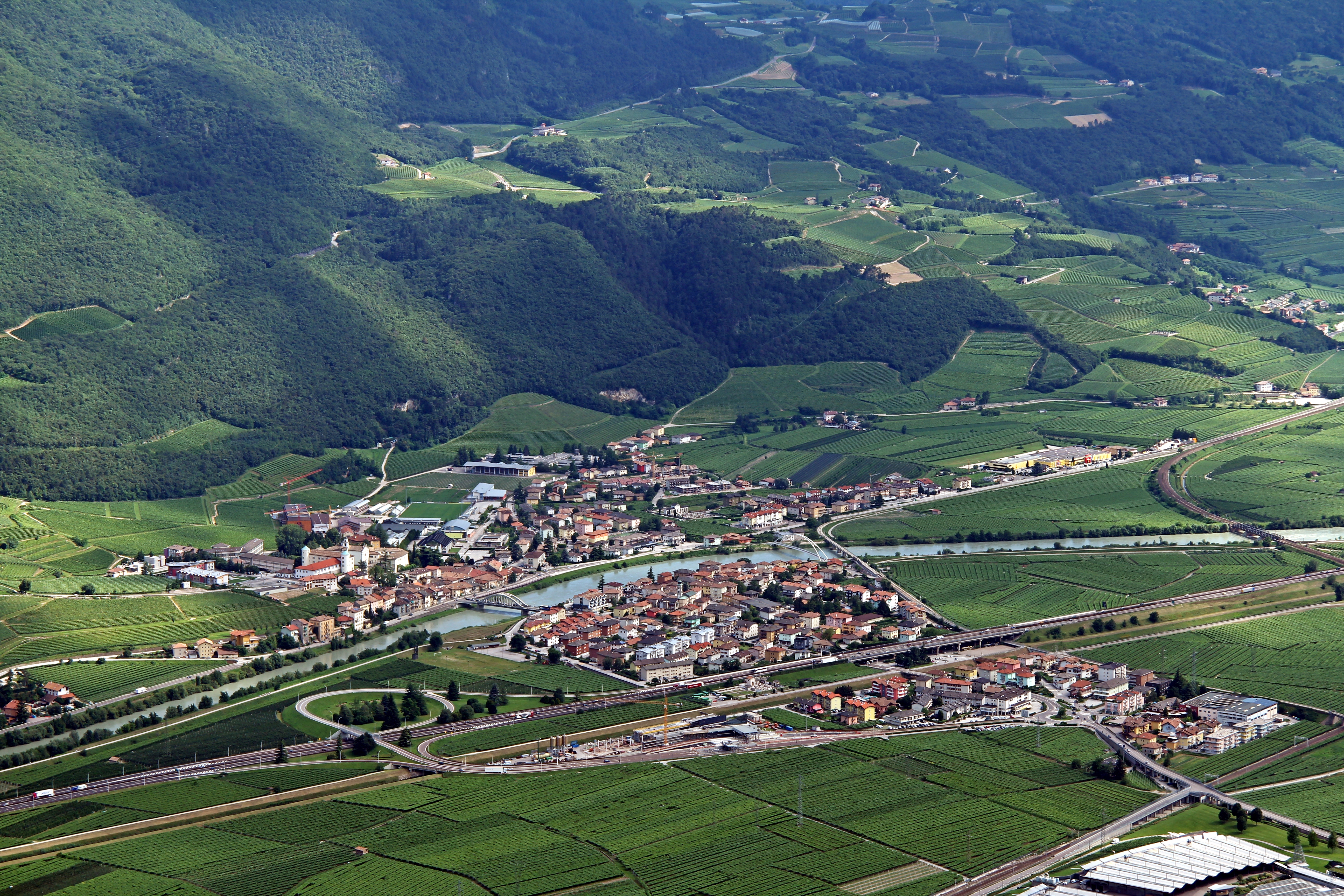 Concurso Giro d'Italia PCM Spain 2014  San_Michele_all'Adige-panorama_from_west