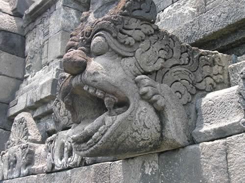 ფაილი:Borobudur spout.jpg