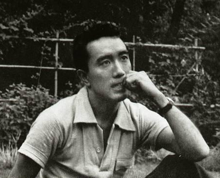 http://upload.wikimedia.org/wikipedia/commons/c/c5/Yukio_Mishima.jpg