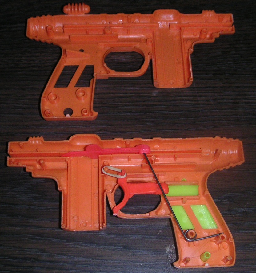 Tracer Gun, exposed - from Wikipedia