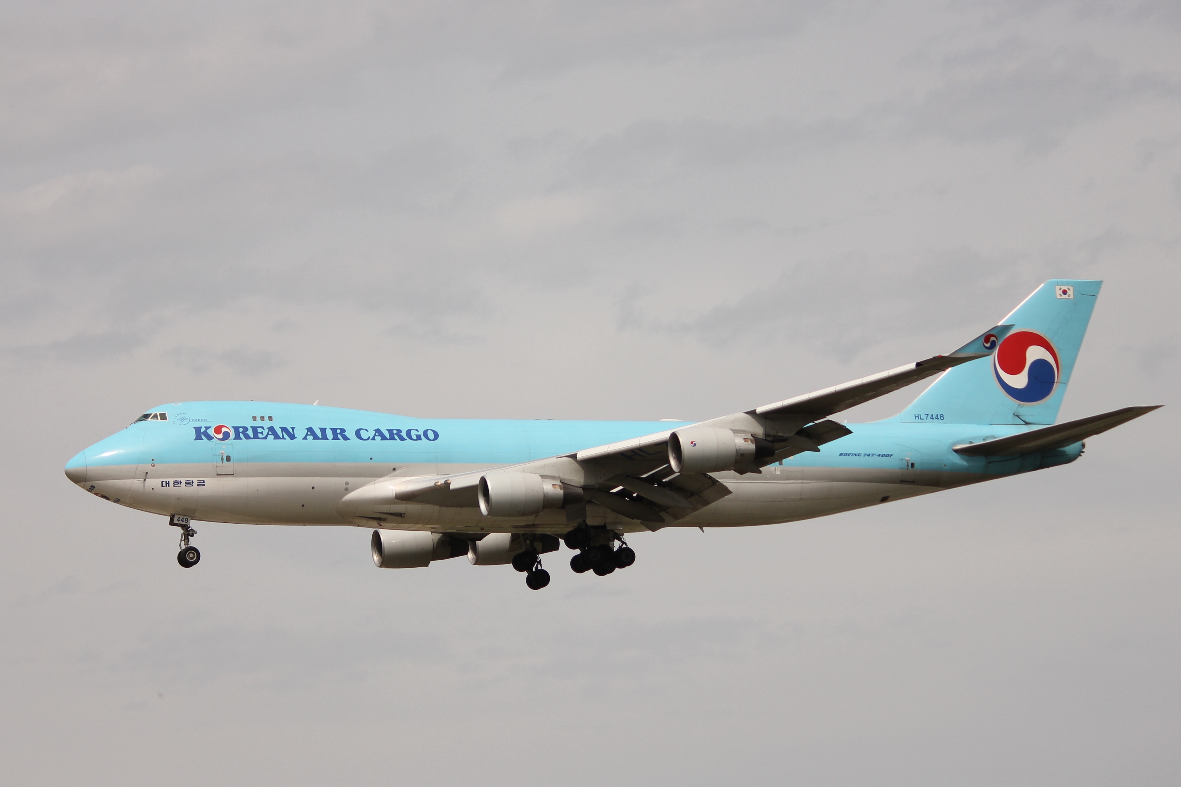 Korean_Air_Cargo_744_HL7448.JPG