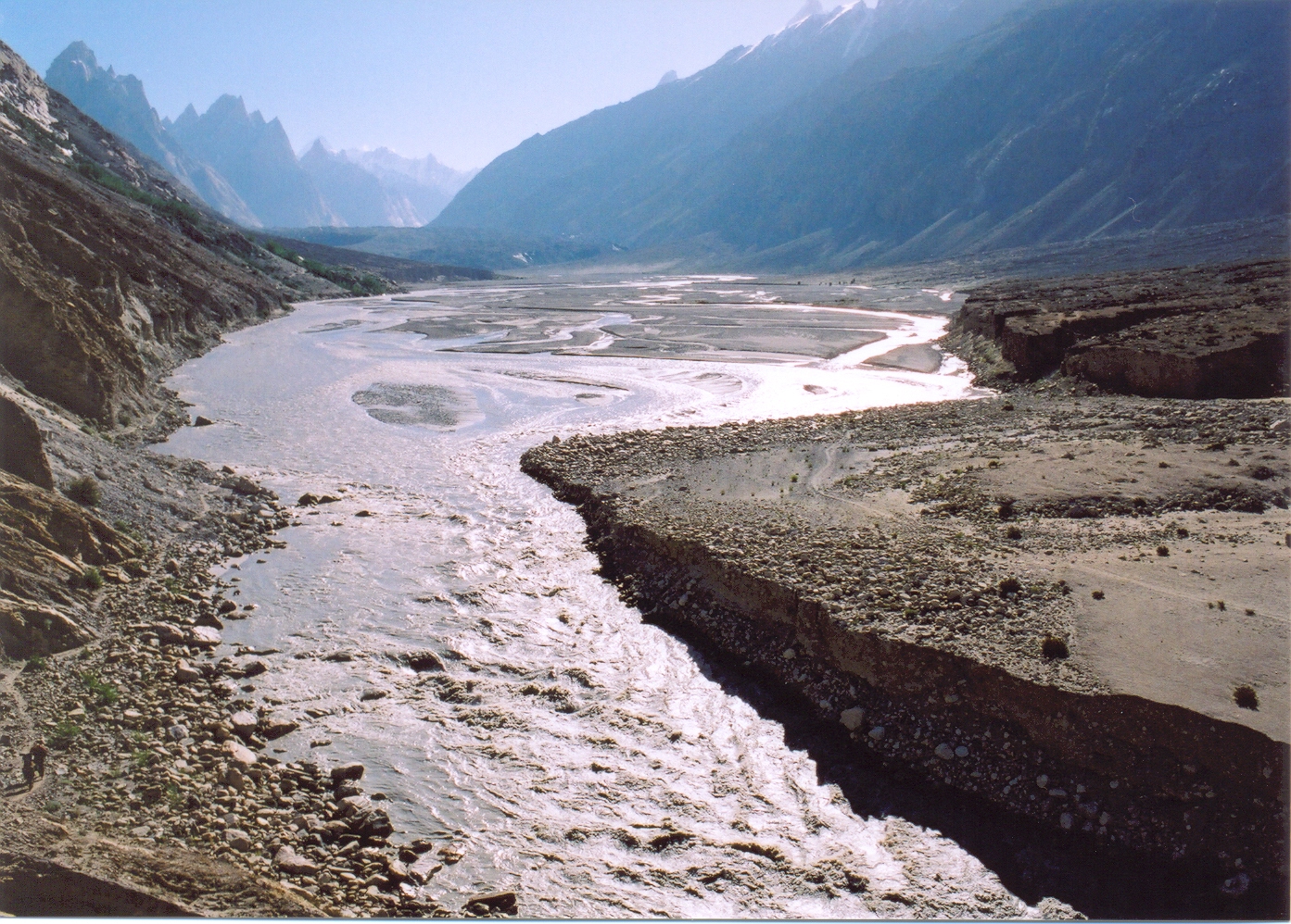 braldu river