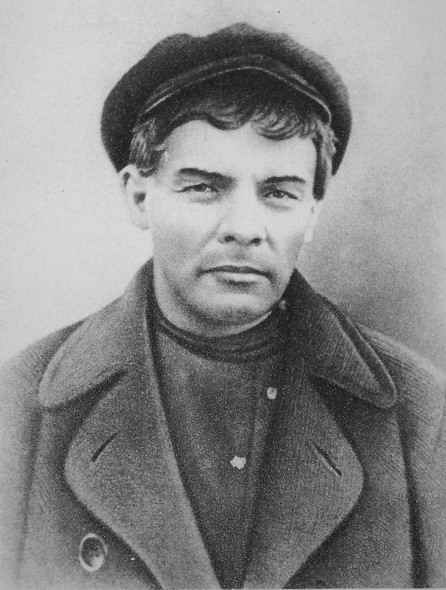 Ulyanov (Lenin) in a wig and makeup. On the identity card in the name of the working KP Ivanov.