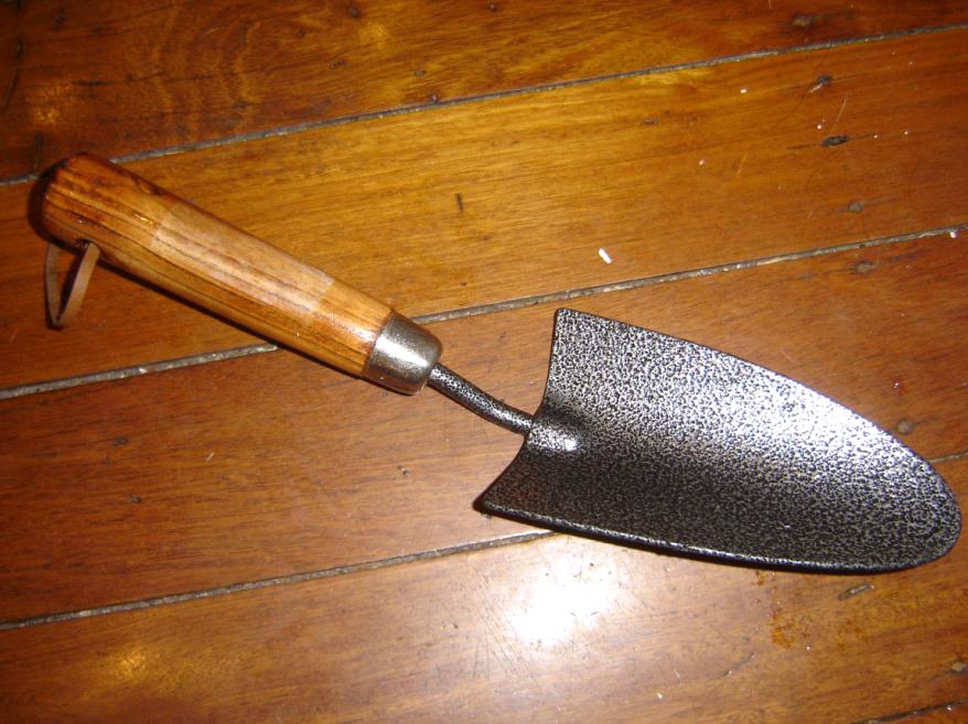 Trowel.JPG