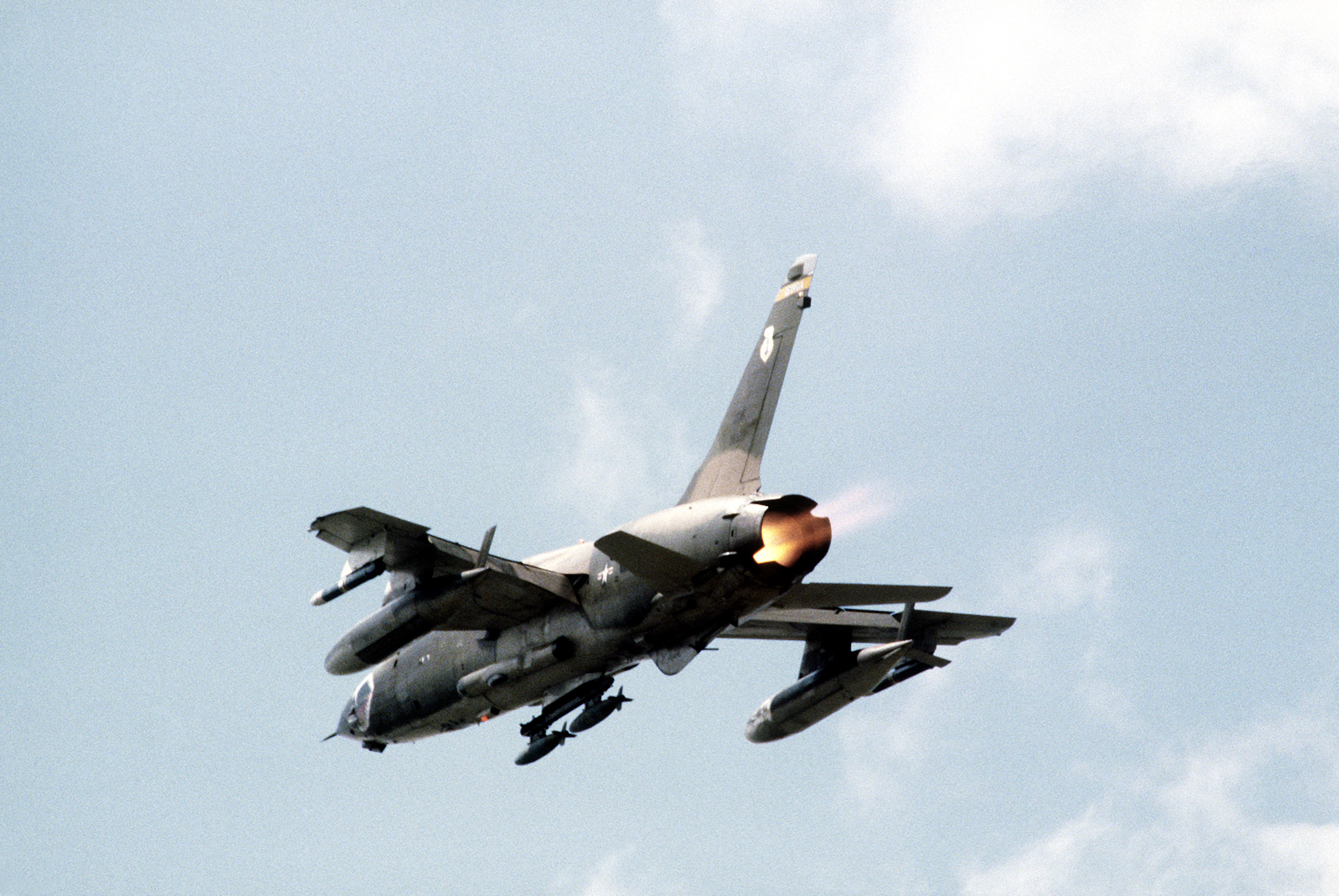 File:F-105 Thunderchief left rear view.jpg - Wikimedia Commons