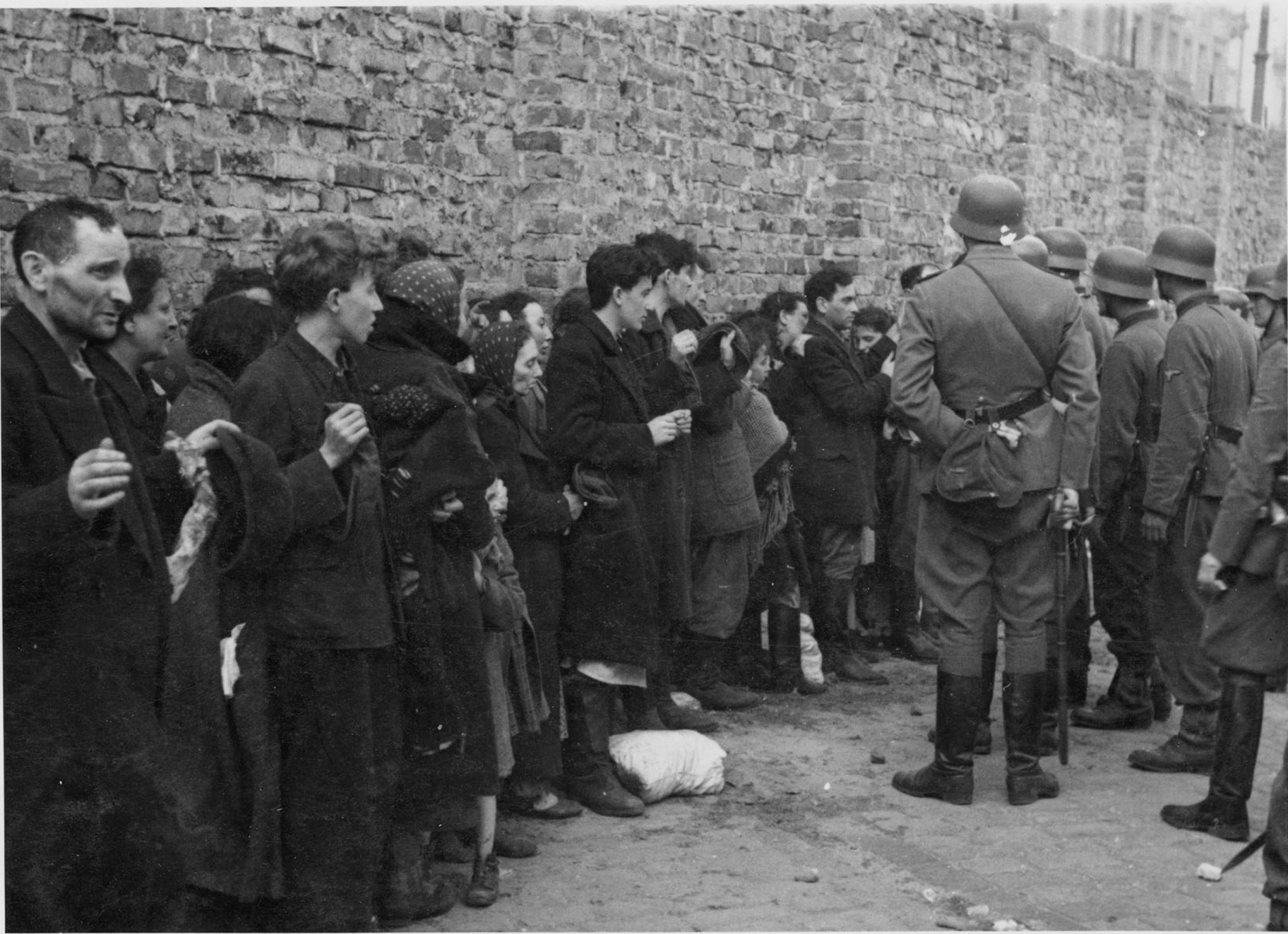 File:Stroop Report - Warsaw Ghetto Uprising 05.jpg