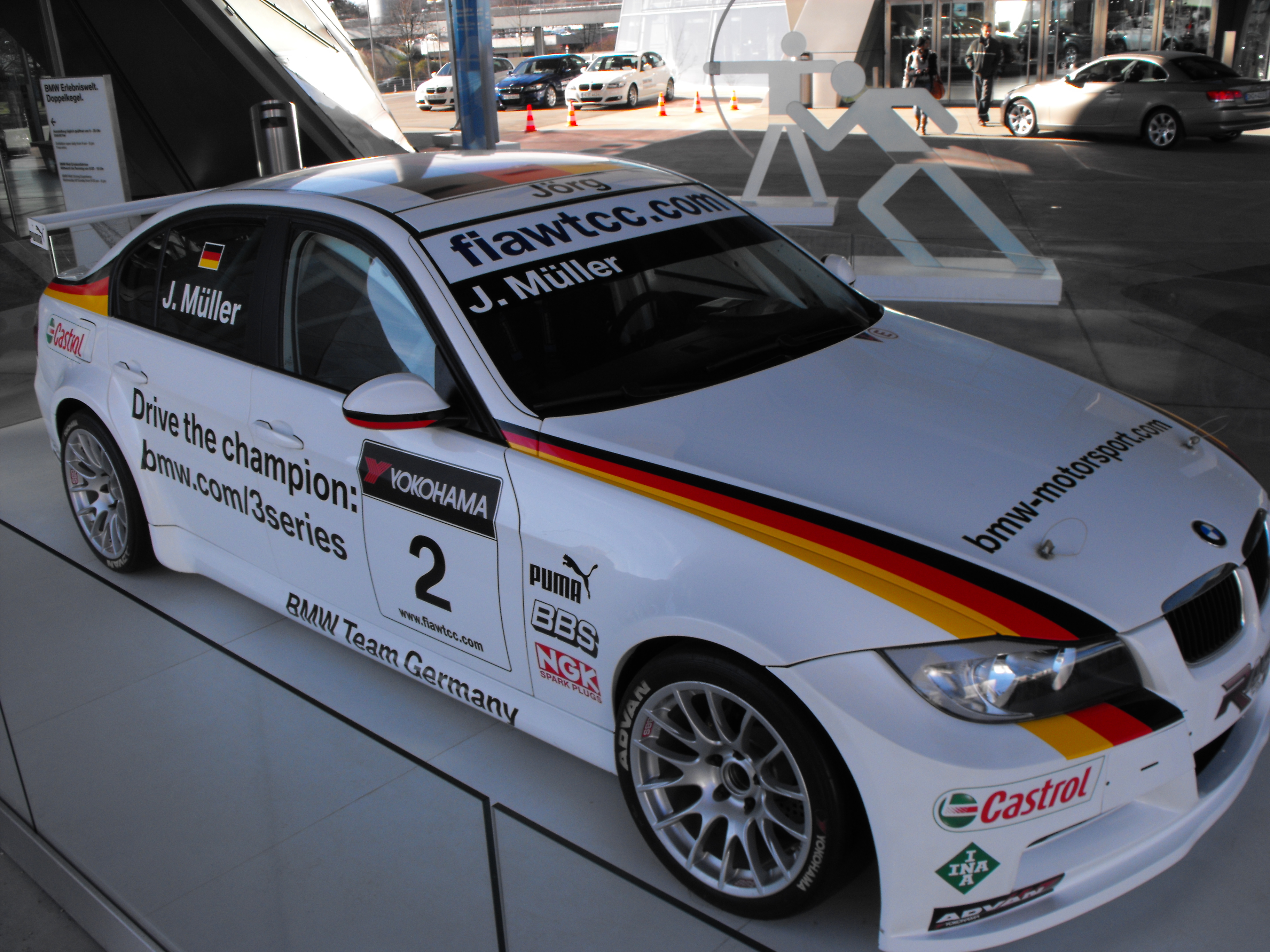 BMW_E90_WTCC.jpg