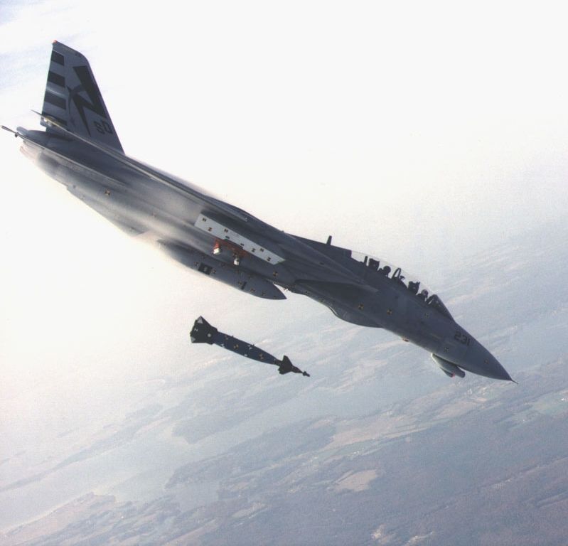 File:F-14D NAWC Laser Guided Bomb Test in Dive.jpg ...