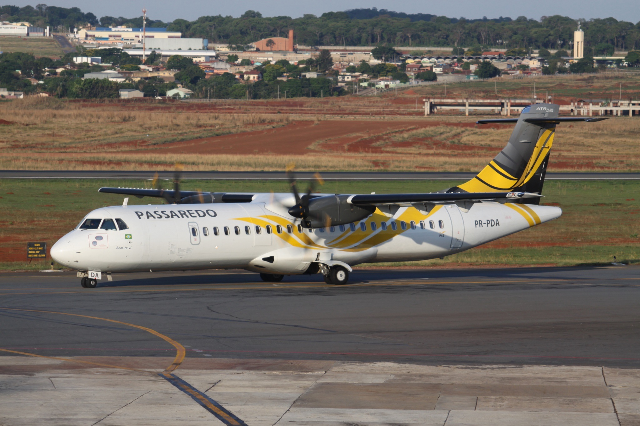 Resultado de imagen para Passaredo Linhas AÃ©reas ATR 72-600