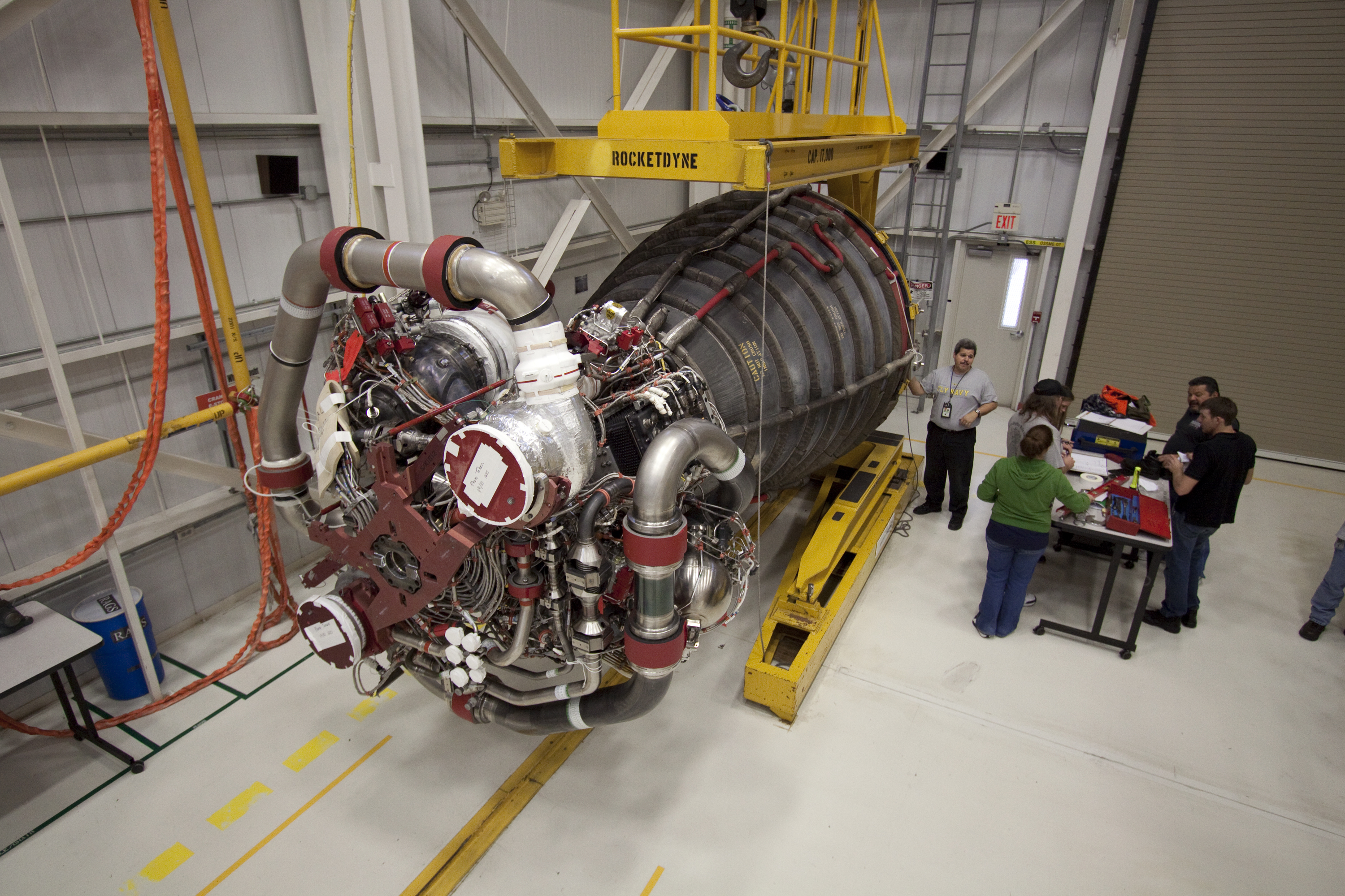 STS132_Main_Engine2.jpg